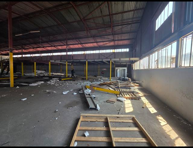 1,020M² WAREHOUSE TO LET IN ALRODE